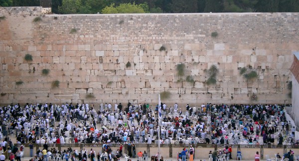 Crowds of worshippers, Western Wall, Jerusalem