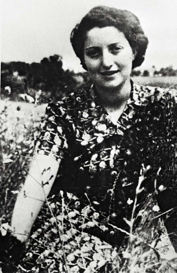 Hannah Szenes at Kibbutz Sdot Yam, 1942
